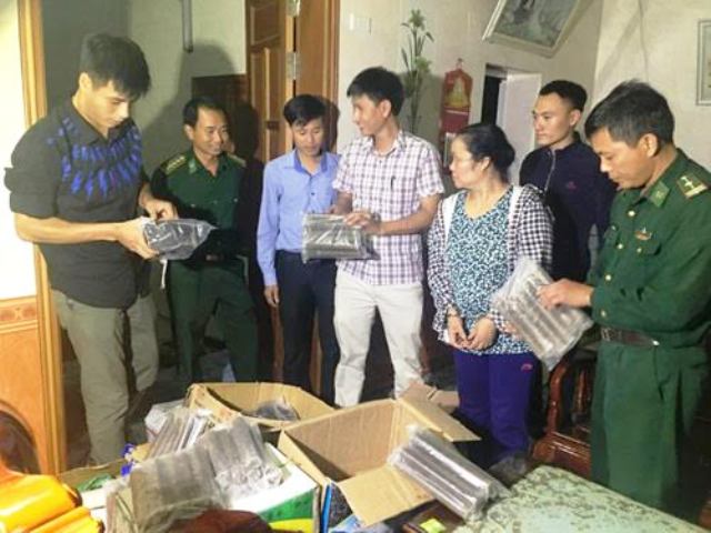 "Ôm" gần 1.500 thỏi thuốc nổ ra biển bán cho tàu cá