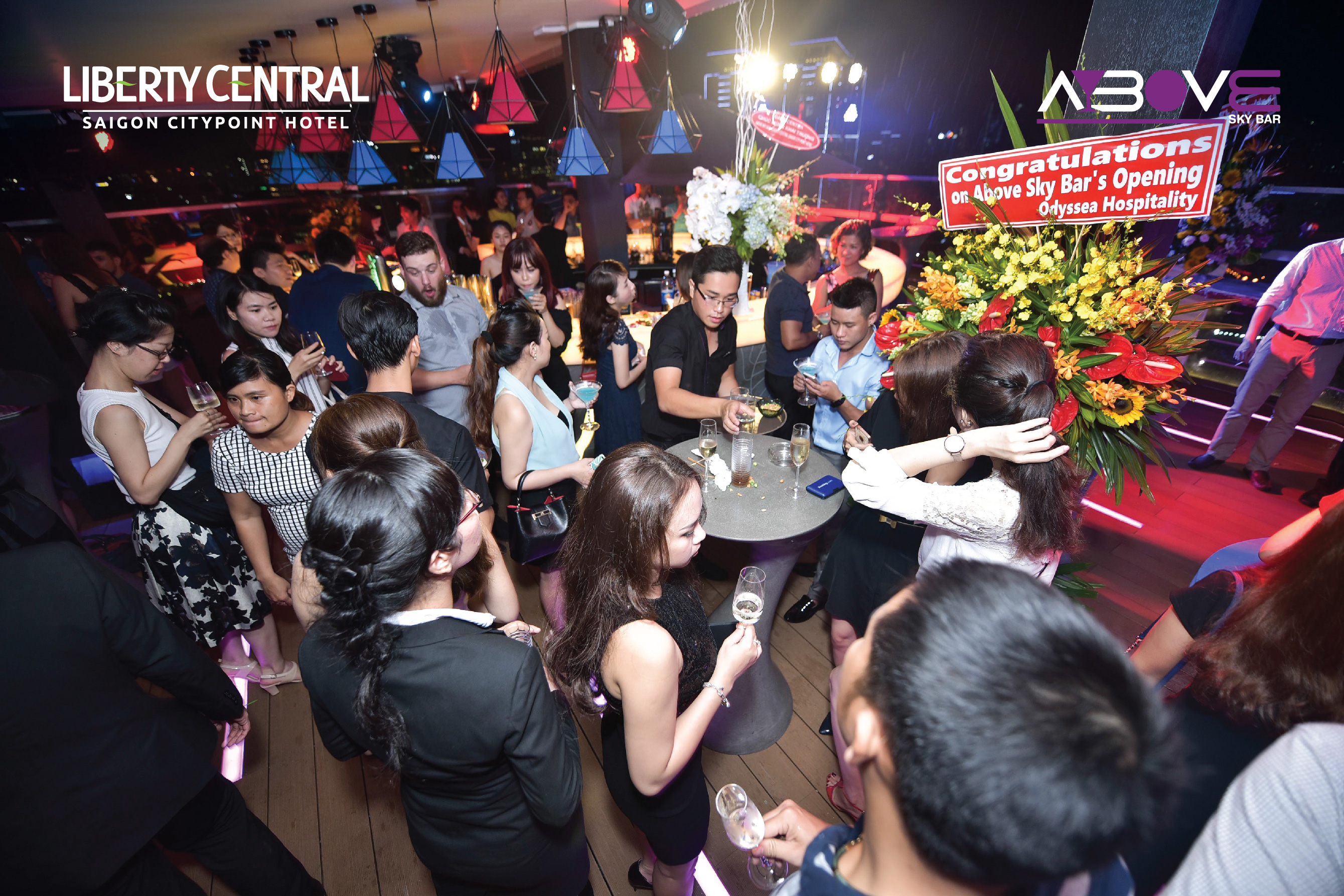 Above Sky Bar dẫn đầu xu hướng sky bar trong TP