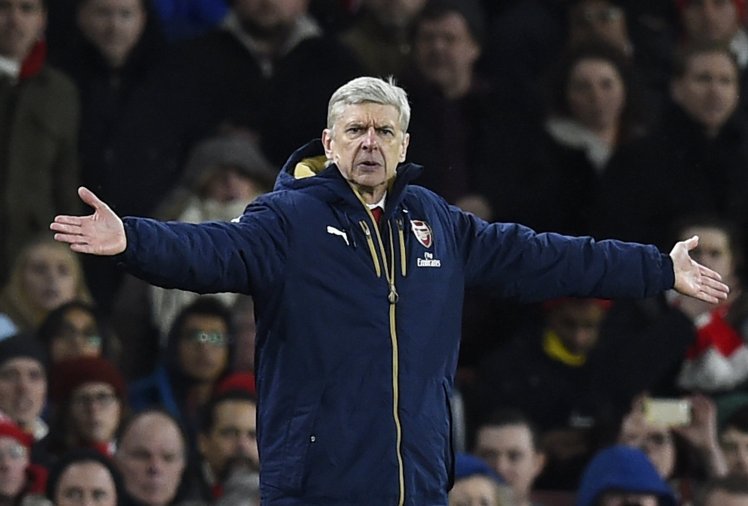 HLV Wenger không còn tâm trạng nói đến ngôi vô địch