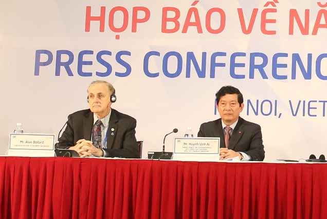 Ông Huỳnh Vĩnh Ái, Thứ trưởng Bộ Văn hóa, Thể thao và Du lịch, Phó Trưởng Tiểu ban tuyên truyền và văn hoá, Uỷ ban Quốc gia APEC, tại buổi họp báo ngày 12-9
