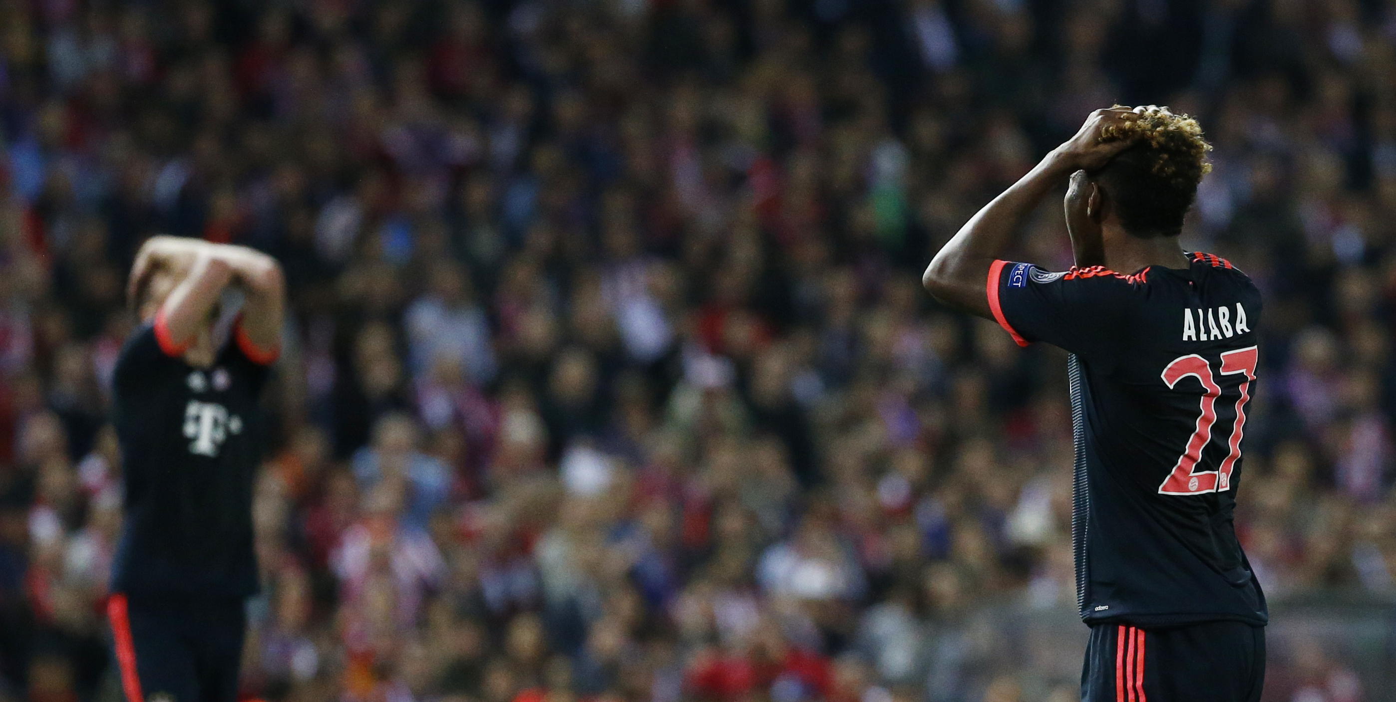 Bayern nếm trái đắng từ “chuyên gia phản công”