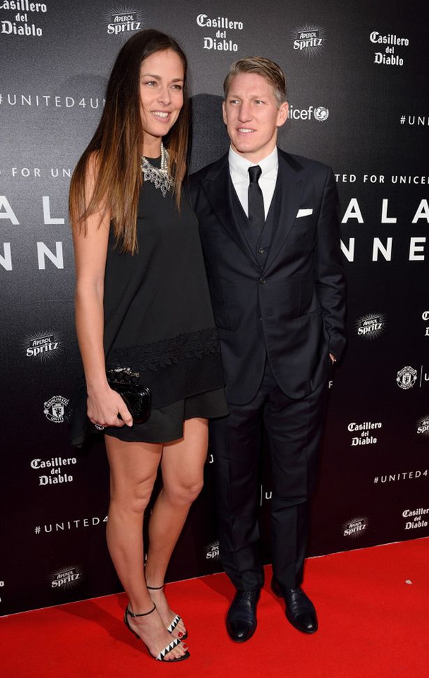 Ivanovic v&agrave; Schweinsteiger