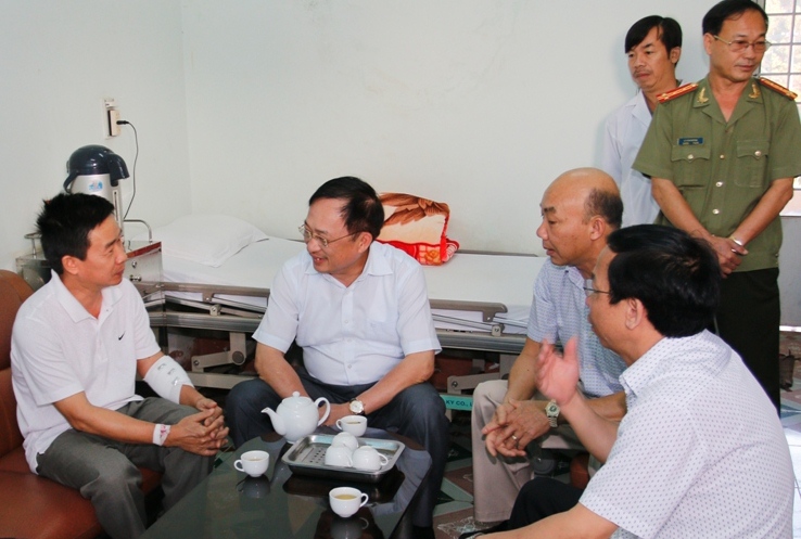 Phó giám đốc công an tỉnh trúng mìn vẫn chưa xuất viện