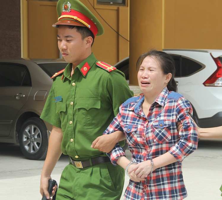 Người vợ dùng thuốc chuột đầu độc chồng khóc kêu oan