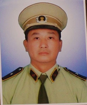 
Anh Nguyễn Kim Danh, c&aacute;n bộ QLTT đội 1 bị nh&oacute;m bu&ocirc;n lậu đ&aacute;nh chết khi đang l&agrave;m nhiệm vụ
