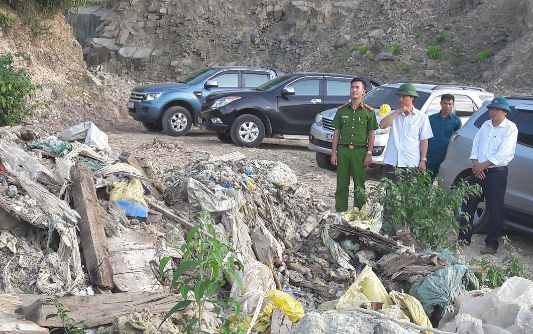 Phát hiện thêm một bãi đổ rác có nguồn gốc từ Formosa