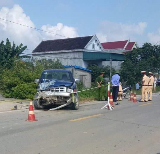 Chủ tịch xã lái ô tô va chạm với xe máy, 2 người tử vong