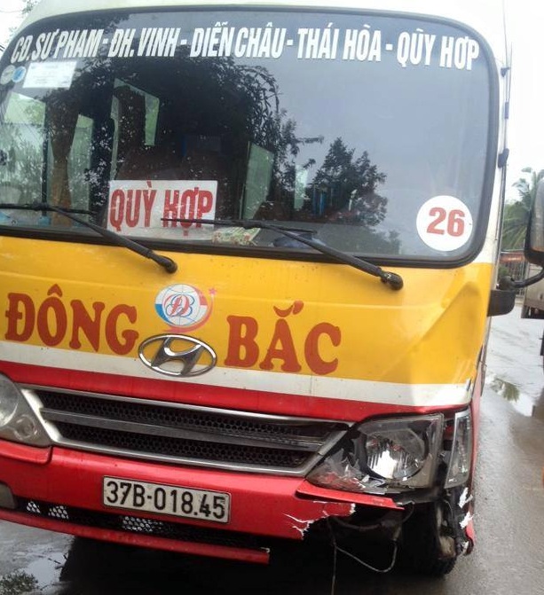 Trên đường đi làm, Bí thư xã bị xe buýt tông tử vong