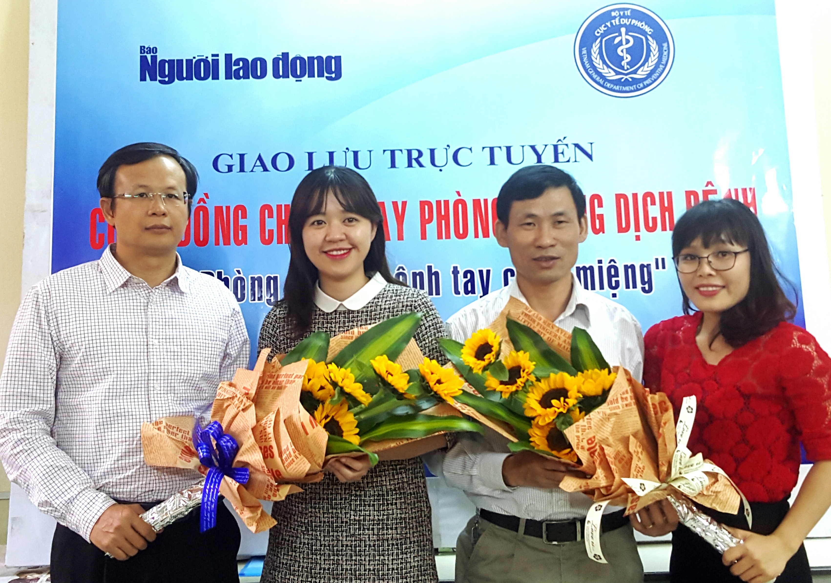 Phòng bệnh tay chân miệng khi thời tiết giao mùa