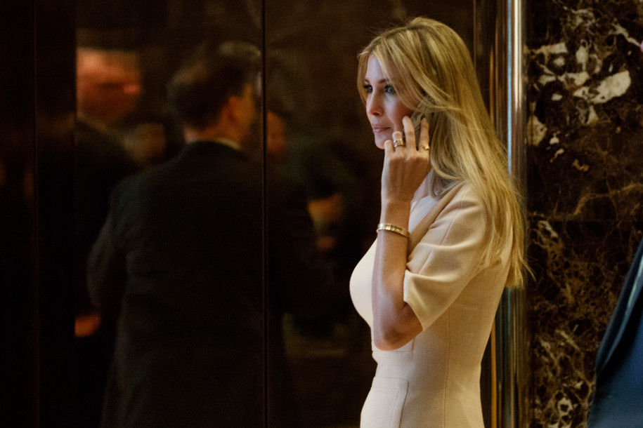 Nhà Trump bắt đầu "lấy lại vốn" sau thành công bầu cử?