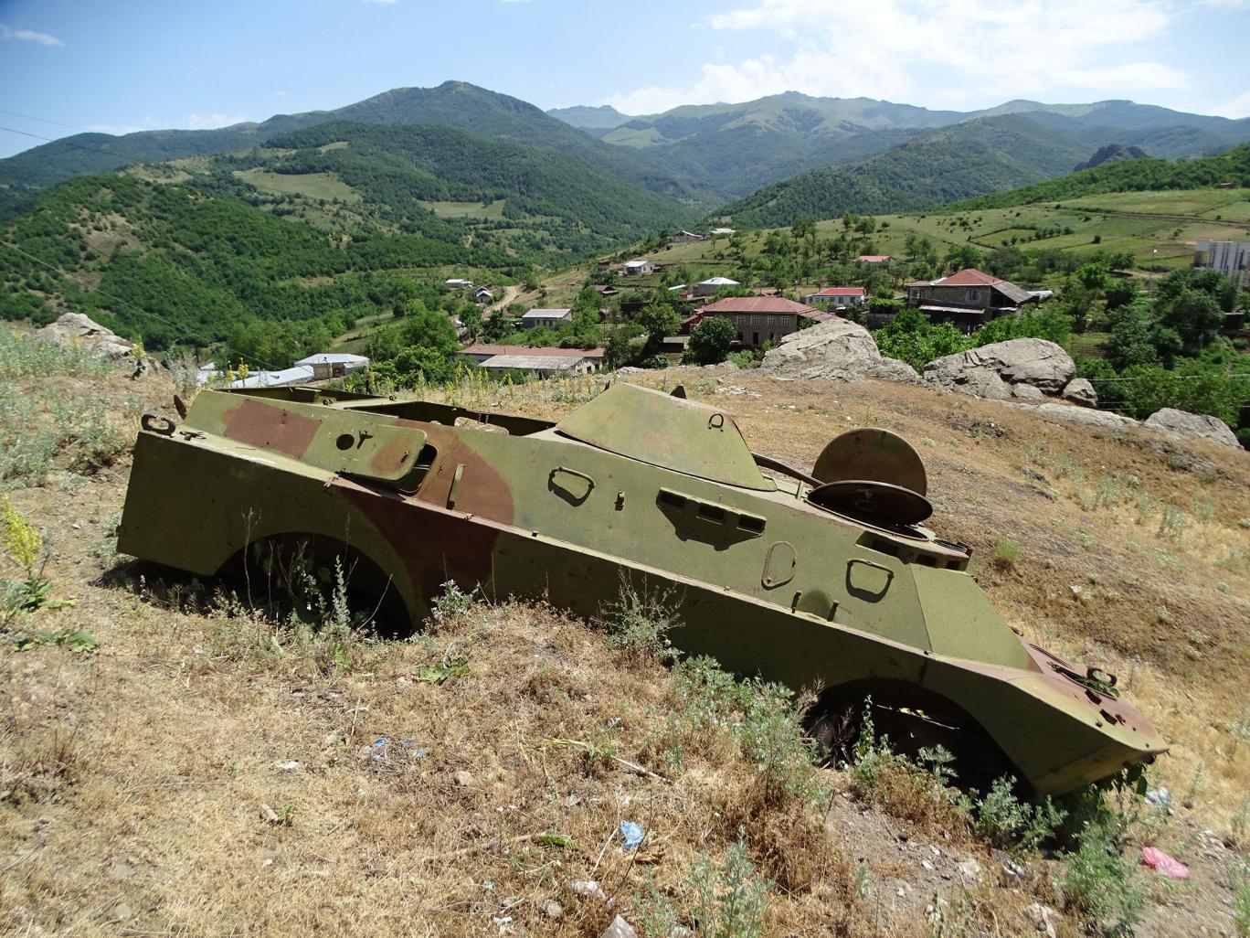 Đã có hơn 30 người chết trong vụ giao tranh Armenia - Azerbaijan