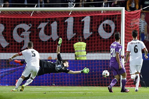 Marco Asensio (20) lập c&uacute; đ&uacute;p cho Real Madrid