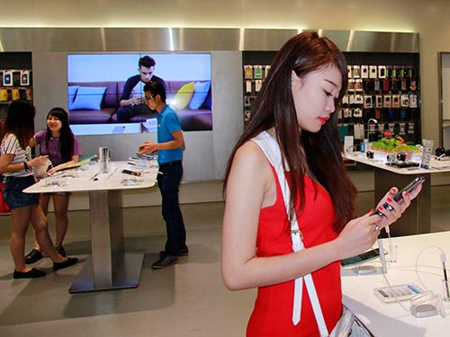 Nóng bỏng smartphone tầm trung