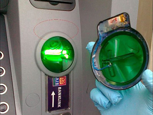 Lộ thông tin thẻ ở máy ATM