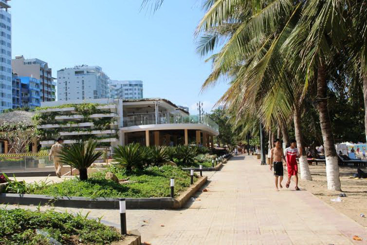 Xẻ công viên làm nhà hàng