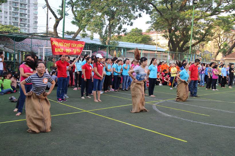 Sân chơi cho công nhân - Ảnh 1.