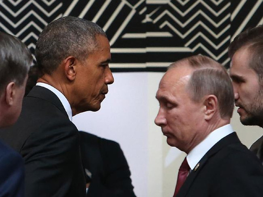 Cái bắt tay lạnh chưa từng thấy của hai ông Obama và Putin