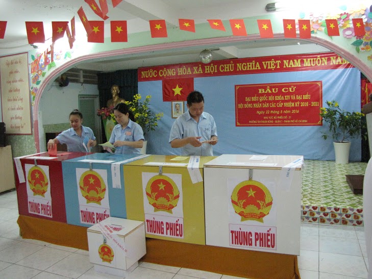 Công nhân Khu chế xuất Tân Thuận phấn khởi đi bầu cử