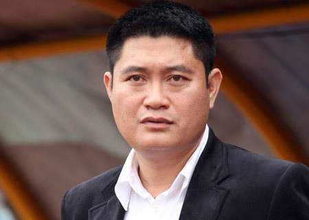 Những thương vụ 'ồn ào' của bầu Thụy