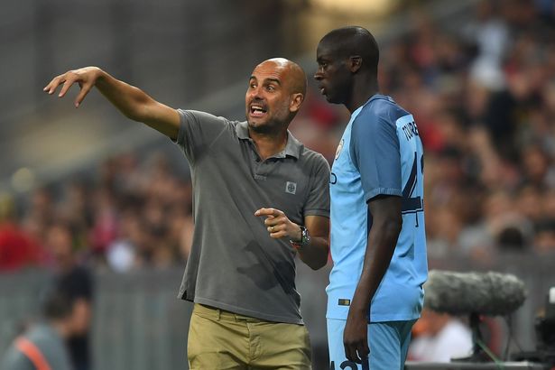 Yaya Toure đ&atilde; ngồi ngo&agrave;i suốt 3 th&aacute;ng qua chỉ v&igrave; người đại diện của anh chống đối Pep Guardiola