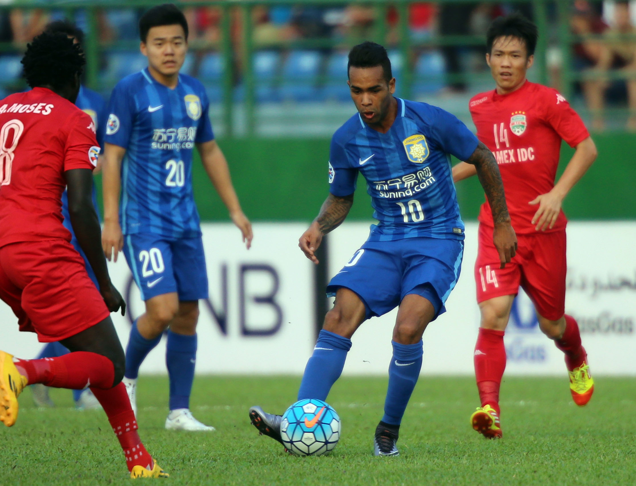 Thua người, B.Bình Dương vẫn có điểm trước CLB của Ramires