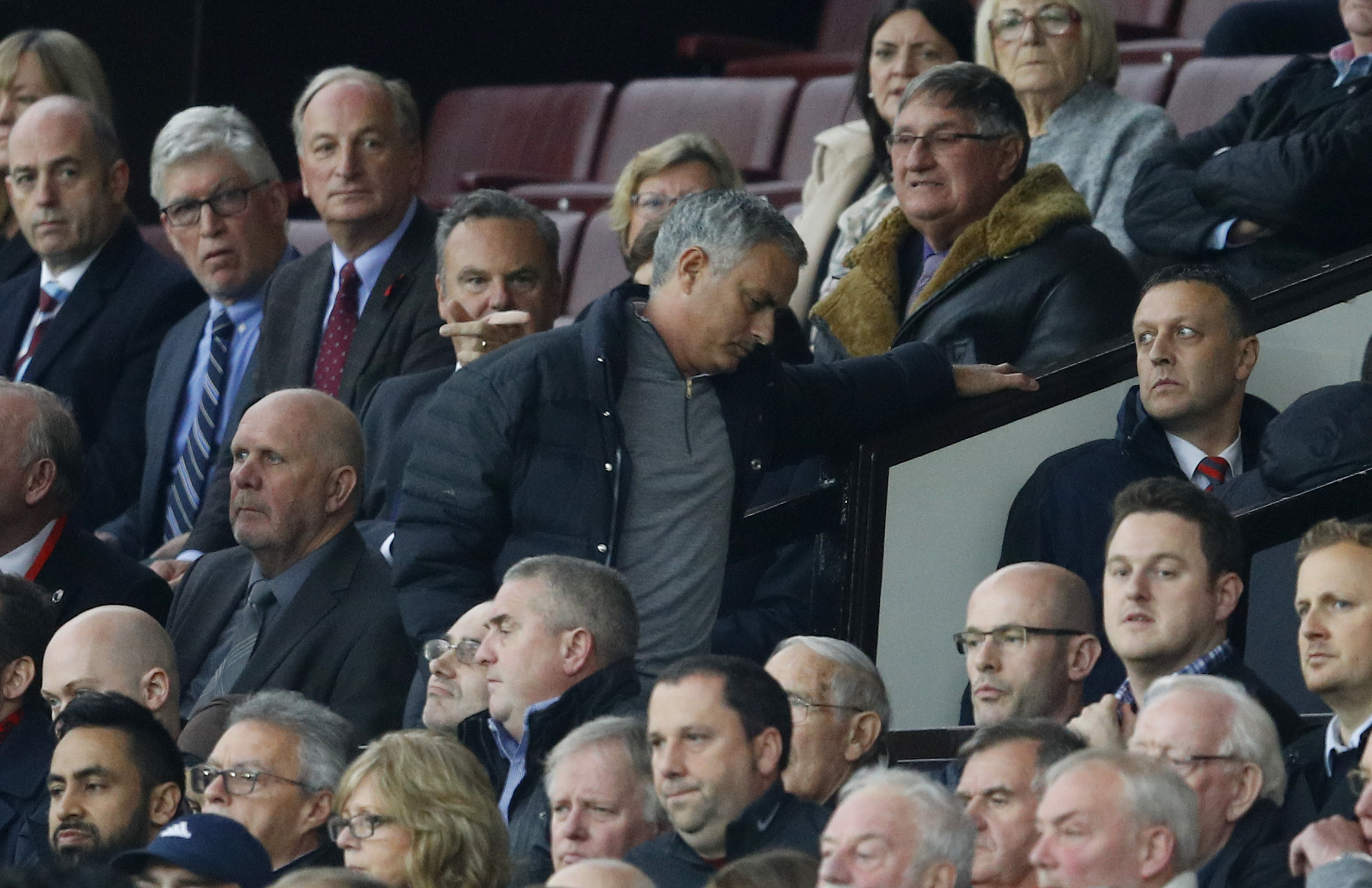 Tuần lễ thảm họa của Mourinho