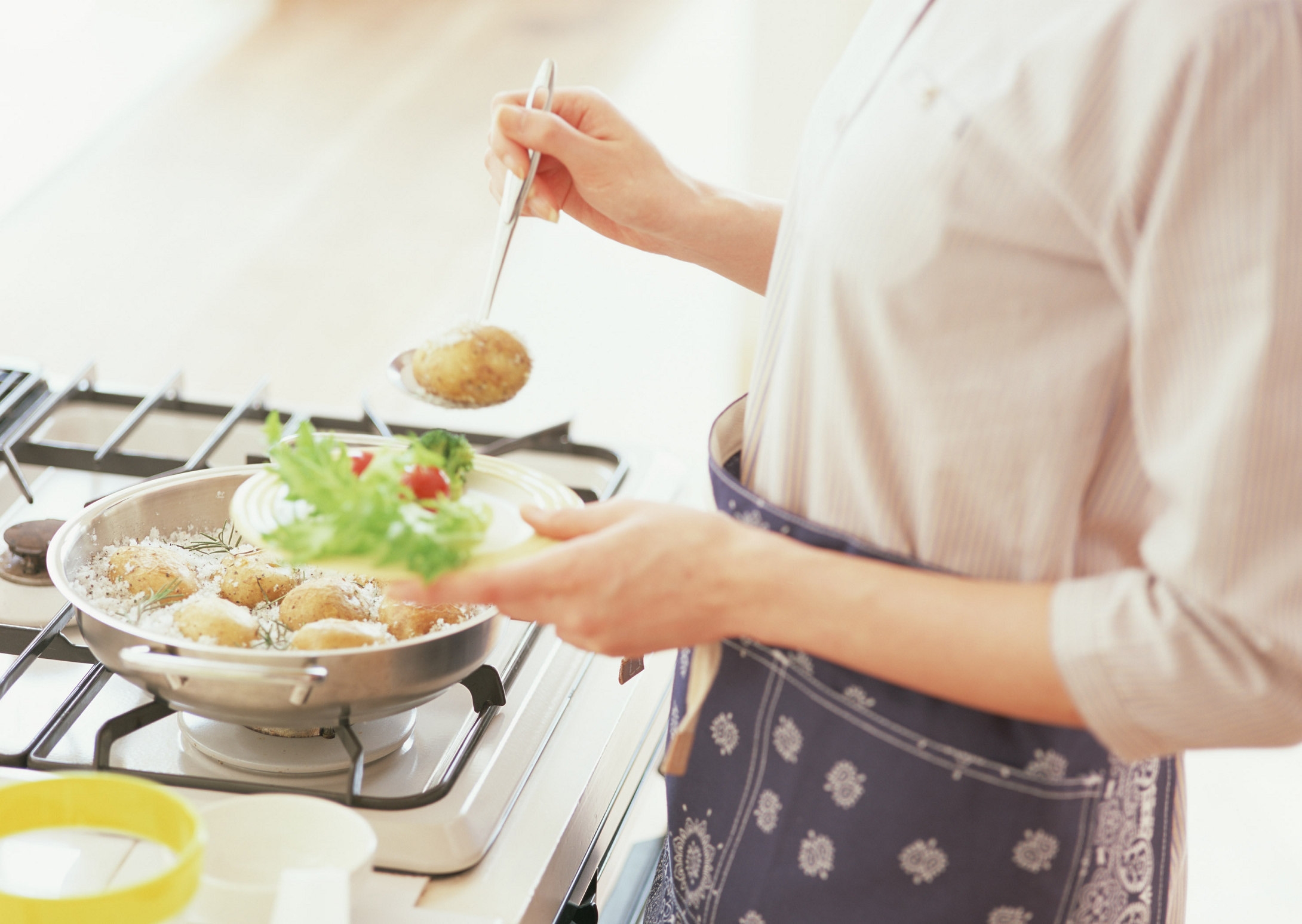 Sai lầm khi nấu nướng có thể gây ung thư cho cả nhà