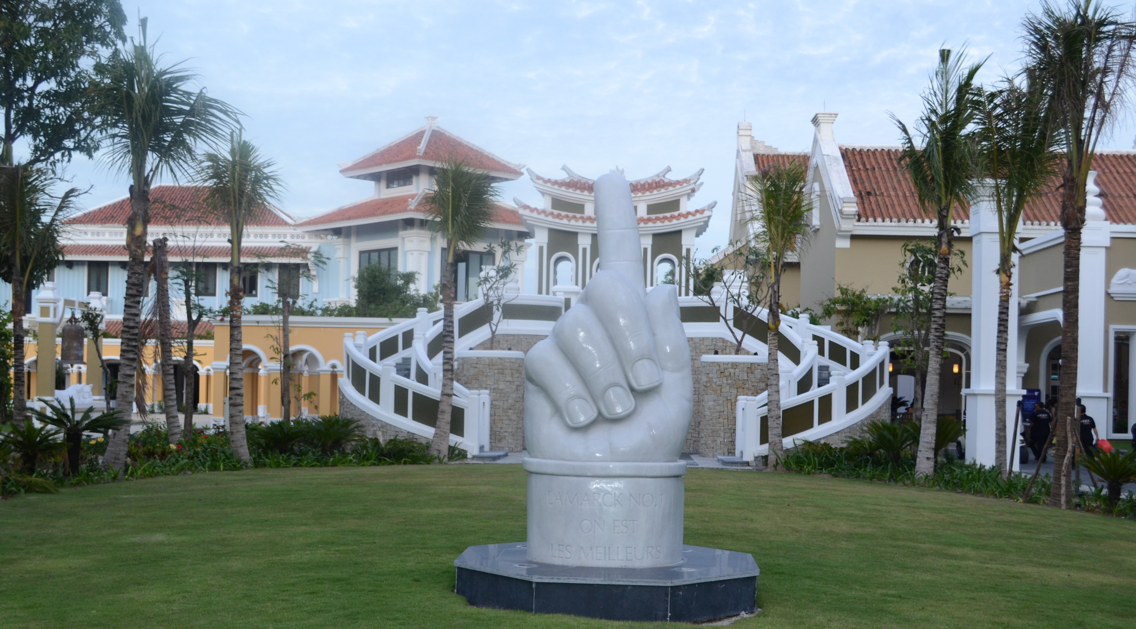 Với biểu tượng này, KTS người Pháp muốn nơi đây trở thành khu nghỉ dưỡng độc đáo nhất thế giới.