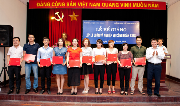 Bồi dưỡng nghiệp vụ cho cán bộ Công đoàn