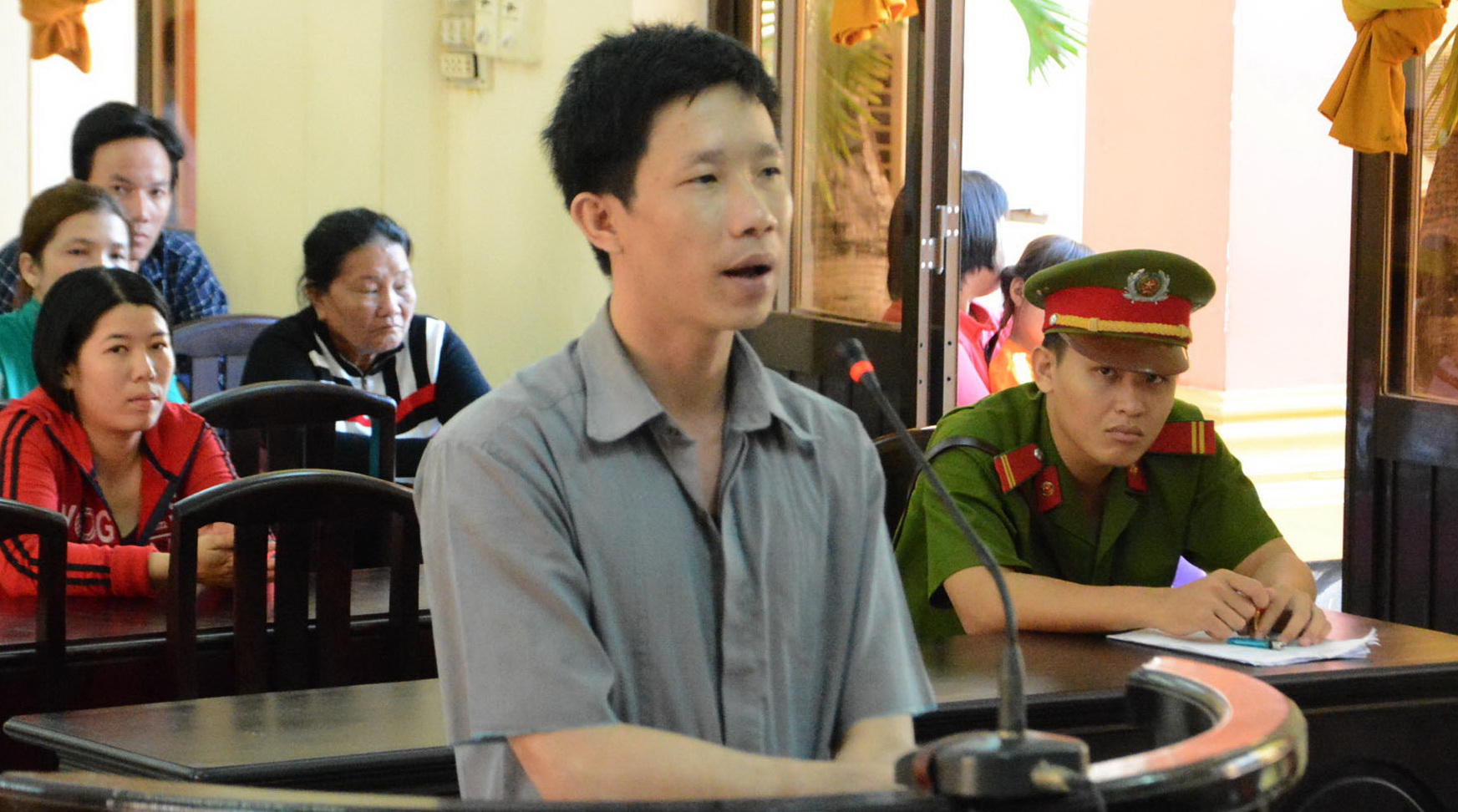 Giết người trên đường về quê thăm mẹ
