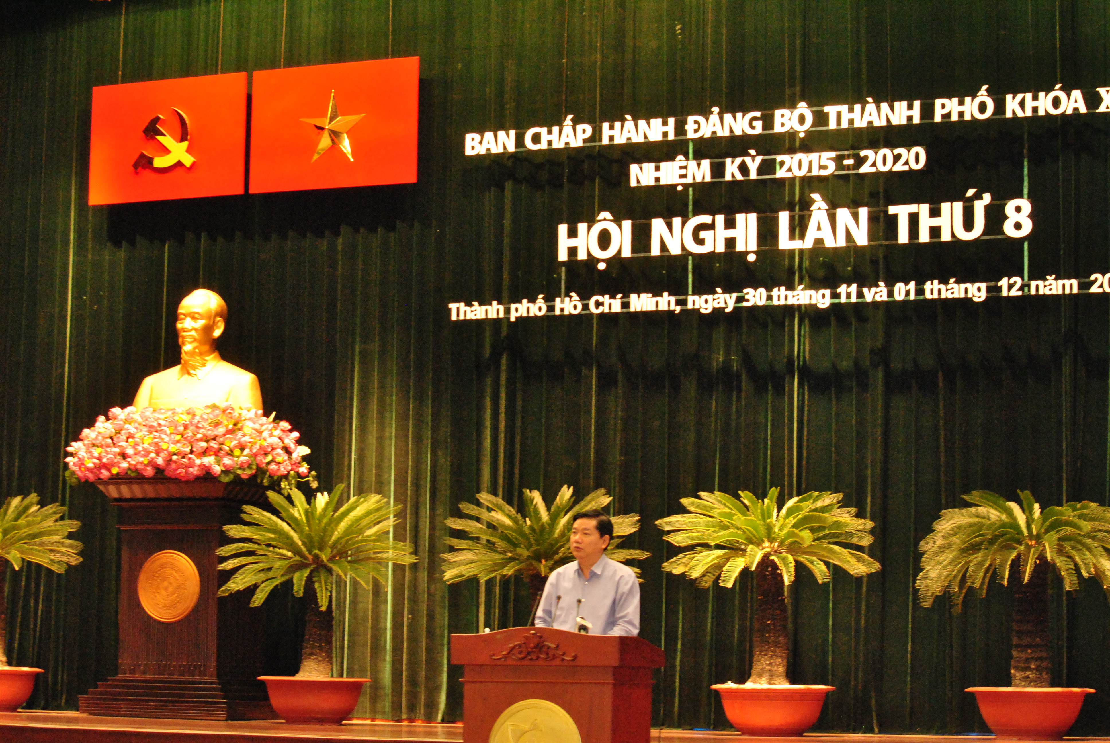 Bí thư Đinh La Thăng: Khẩn trương triển khai 7 chương trình đột phá