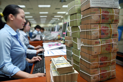 Nợ xấu 2,7%-8% hay 10%?