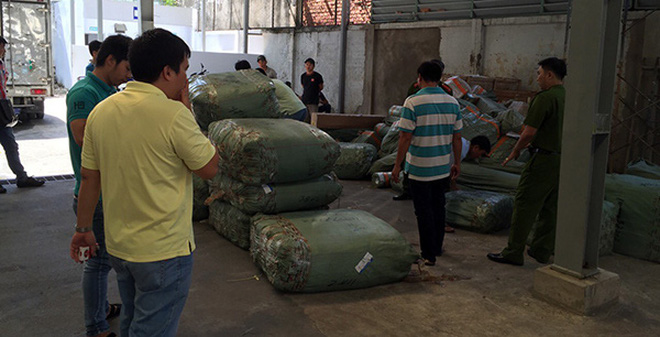Nữ quái và đàn em trộm gần sạch kho vải 2,6 tỉ trong đêm
