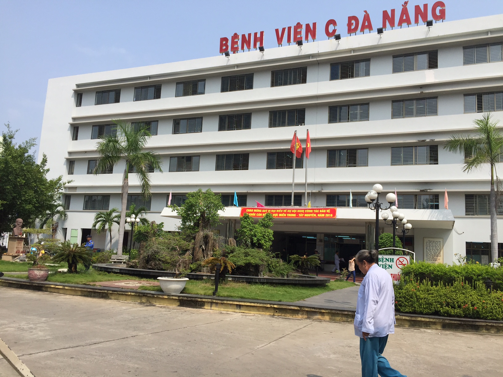 Đà Nẵng: Nhảy lầu bệnh viện, một giáo viên tử vong