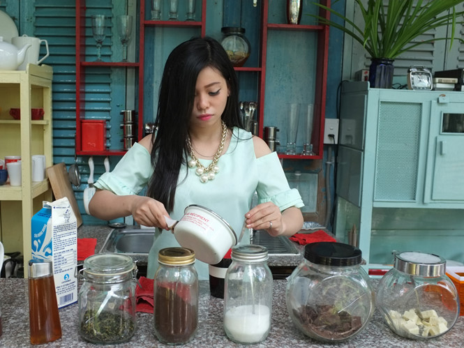 Thưởng thức cà phê kiểu Sài Gòn
