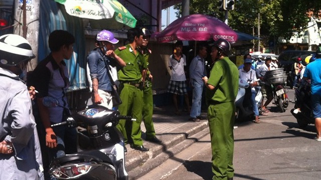 Cán bộ địa chính xã bị bạn nhậu đâm chết