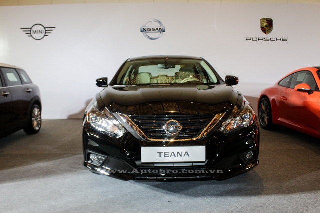 
Nissan Teana 2016 cũng được ra mắt tại triển l&atilde;m VIMS 2016 sắp tới, đ&acirc;y sẽ l&agrave; đối thủ nặng k&yacute; của Toyota Camry.
