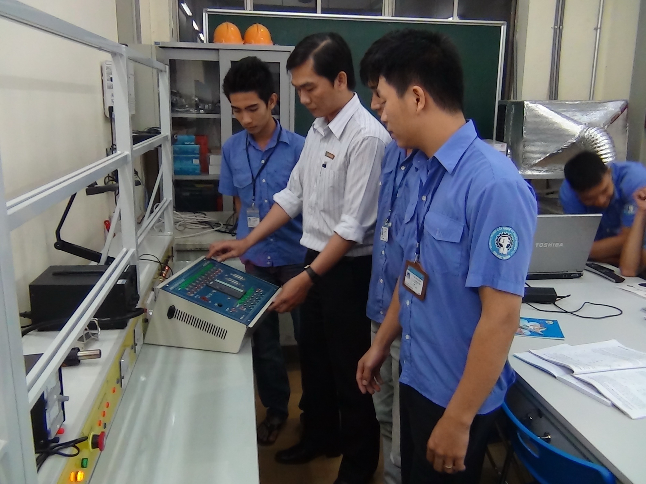 Đào tạo nghề miễn phí cho CNVC-LĐ