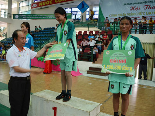 Hơn 300 CNVC-LĐ tham gia hội thao