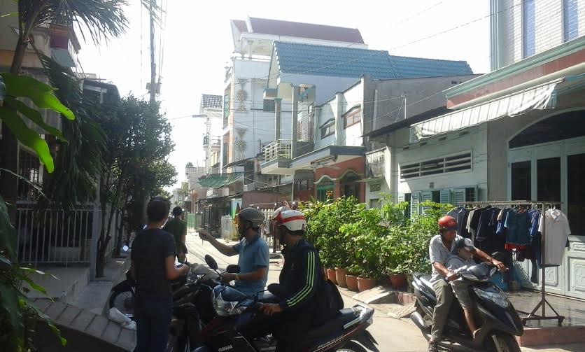 Ném bom xăng, vung mã tấu gây náo loạn khu phố trong đêm