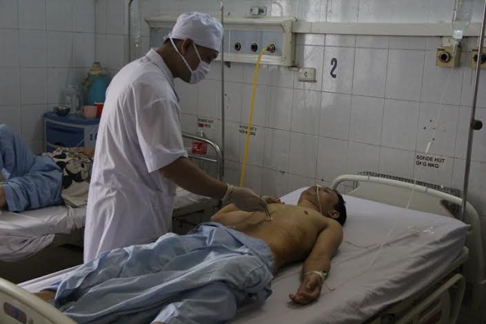 Một phó công an xã bị đâm trọng thương