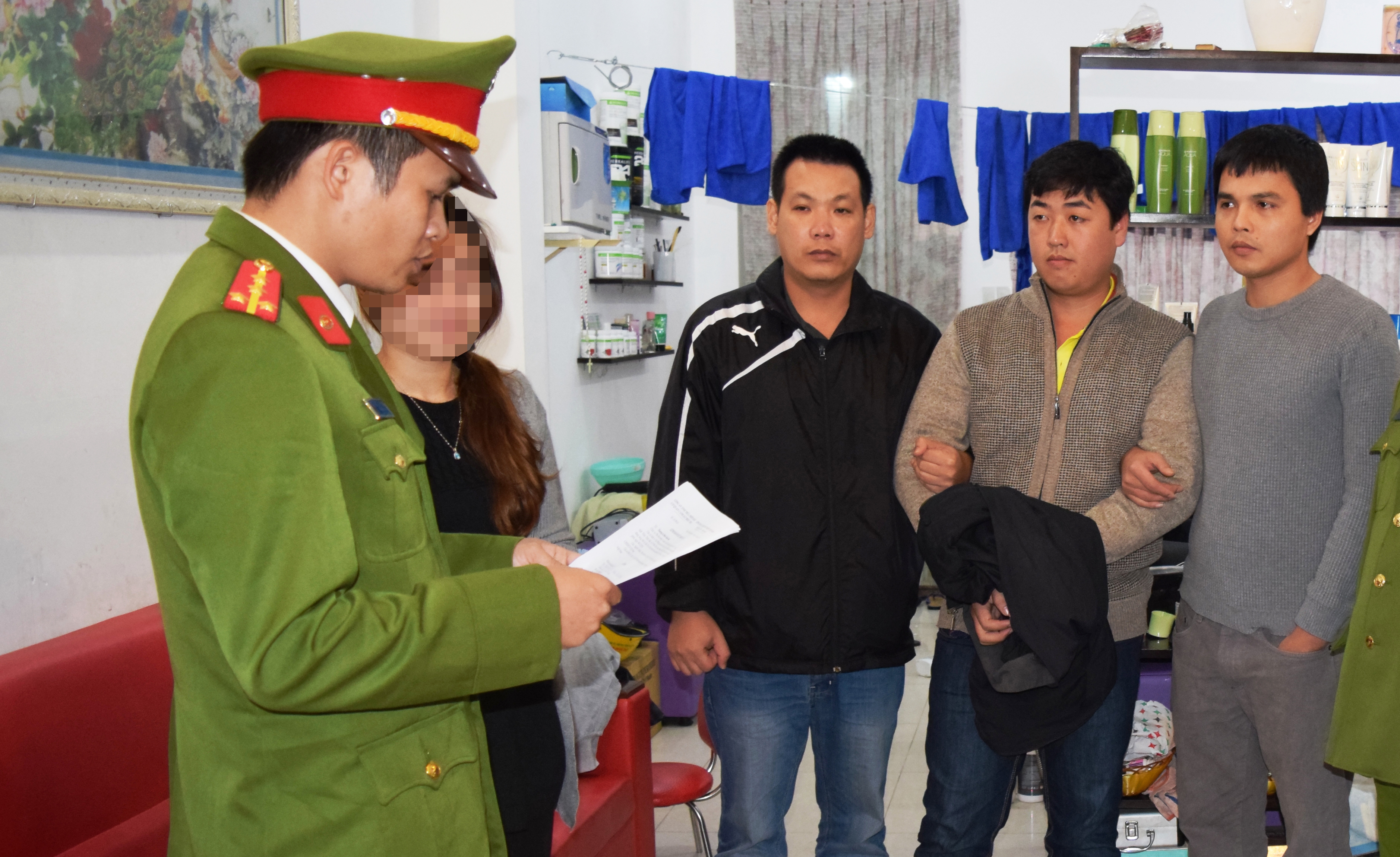 Vụ cướp ngân hàng ở Huế: Người dân giúp sức bắt nghi phạm