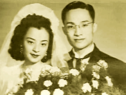 Bóng hồng trong đời Kim Dung: Một bước dứt tình