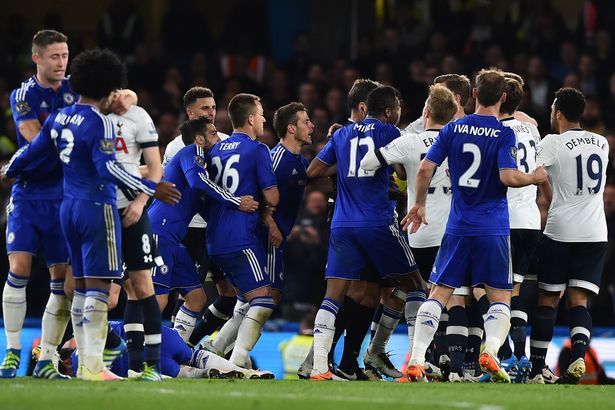 
Chelsea sẽ bị phạt v&igrave; lỗi h&agrave;nh vi của c&aacute;c cầu thủ
