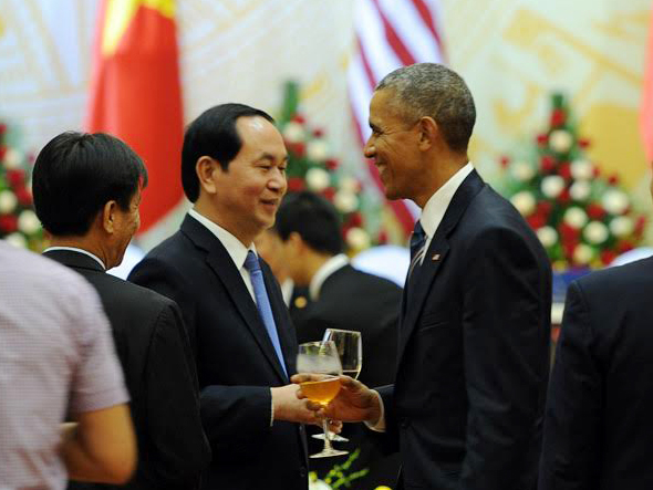 Tổng thống Obama ví dân tộc Việt như hoa Sen mọc lên từ bùn lầy