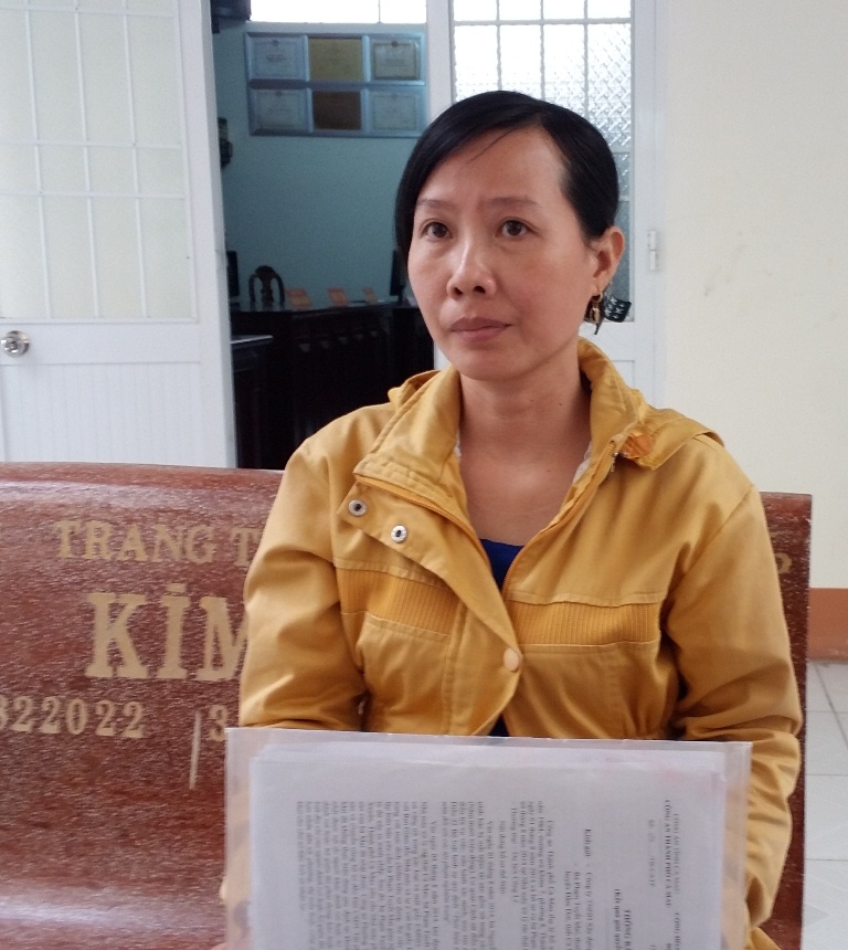 Nữ công nhân nhặt được vàng thắng kiện