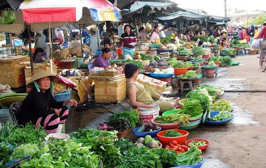 Vì sao chợ ế?