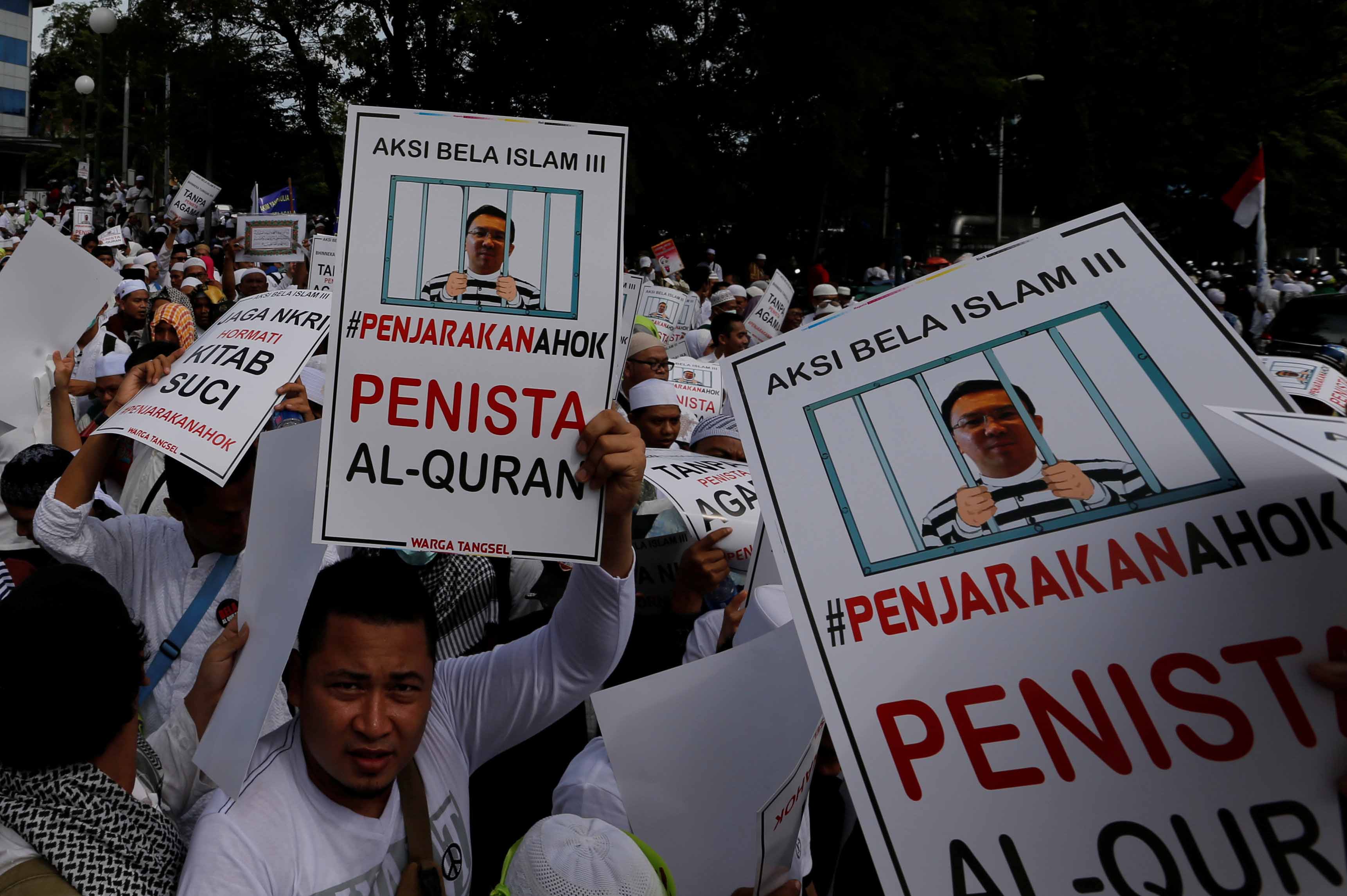 Jakarta tăng nhiệt