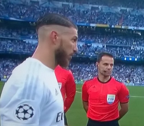 Cắt tóc siêu ngố, Ramos bị “ném đá” tơi bời