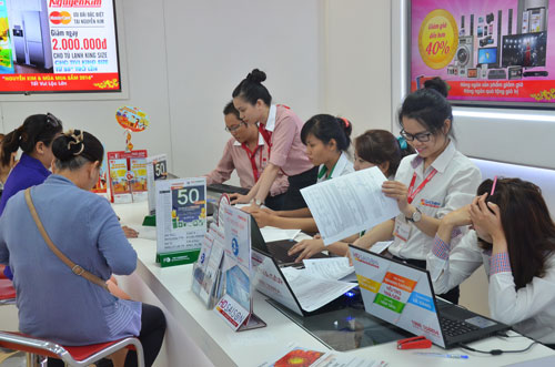 Đua nhau cho vay tiêu dùng